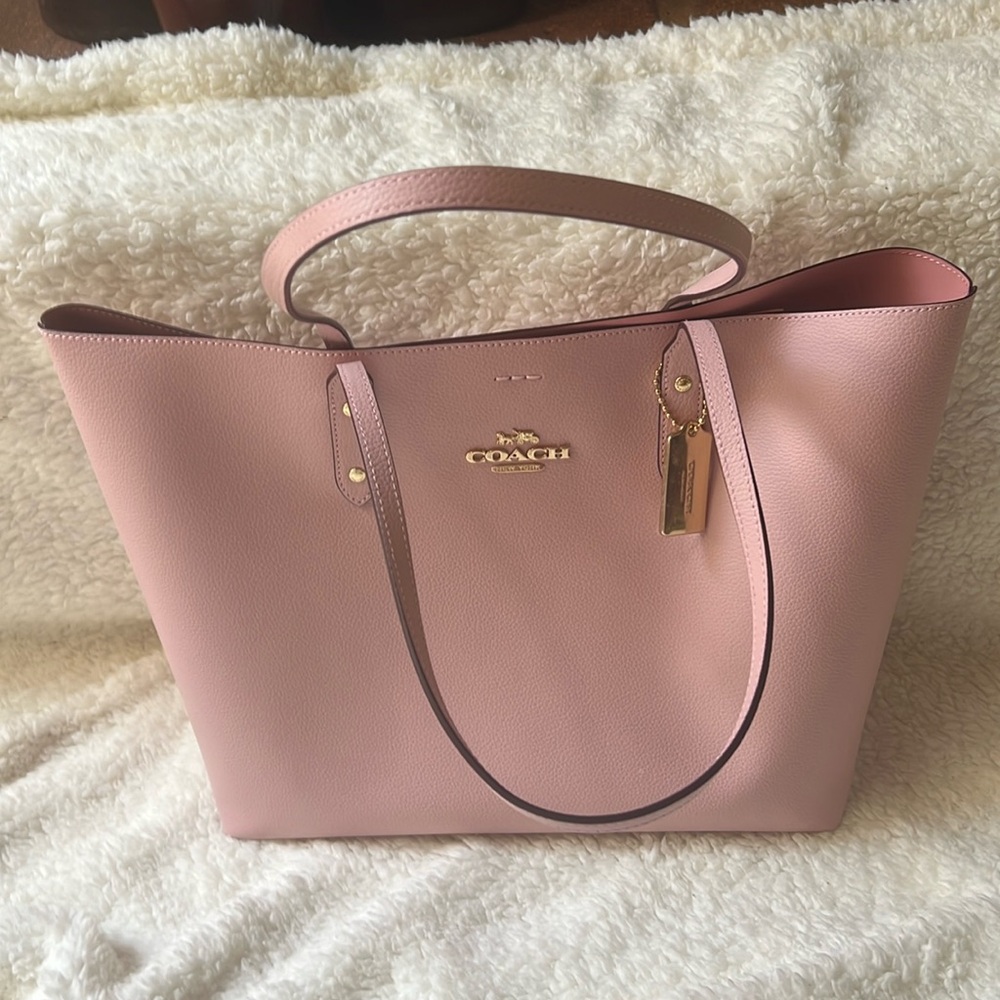Coach Pink Tote NWT Leather inside pocket, gold hardware